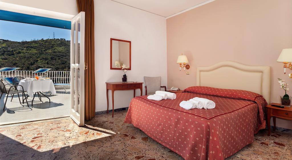 מסה לוברנסה Hotel Caruso מראה חיצוני תמונה