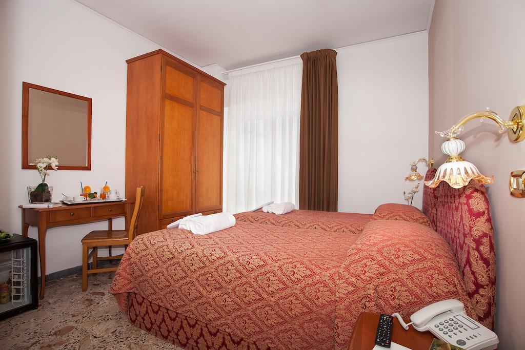 מסה לוברנסה Hotel Caruso מראה חיצוני תמונה