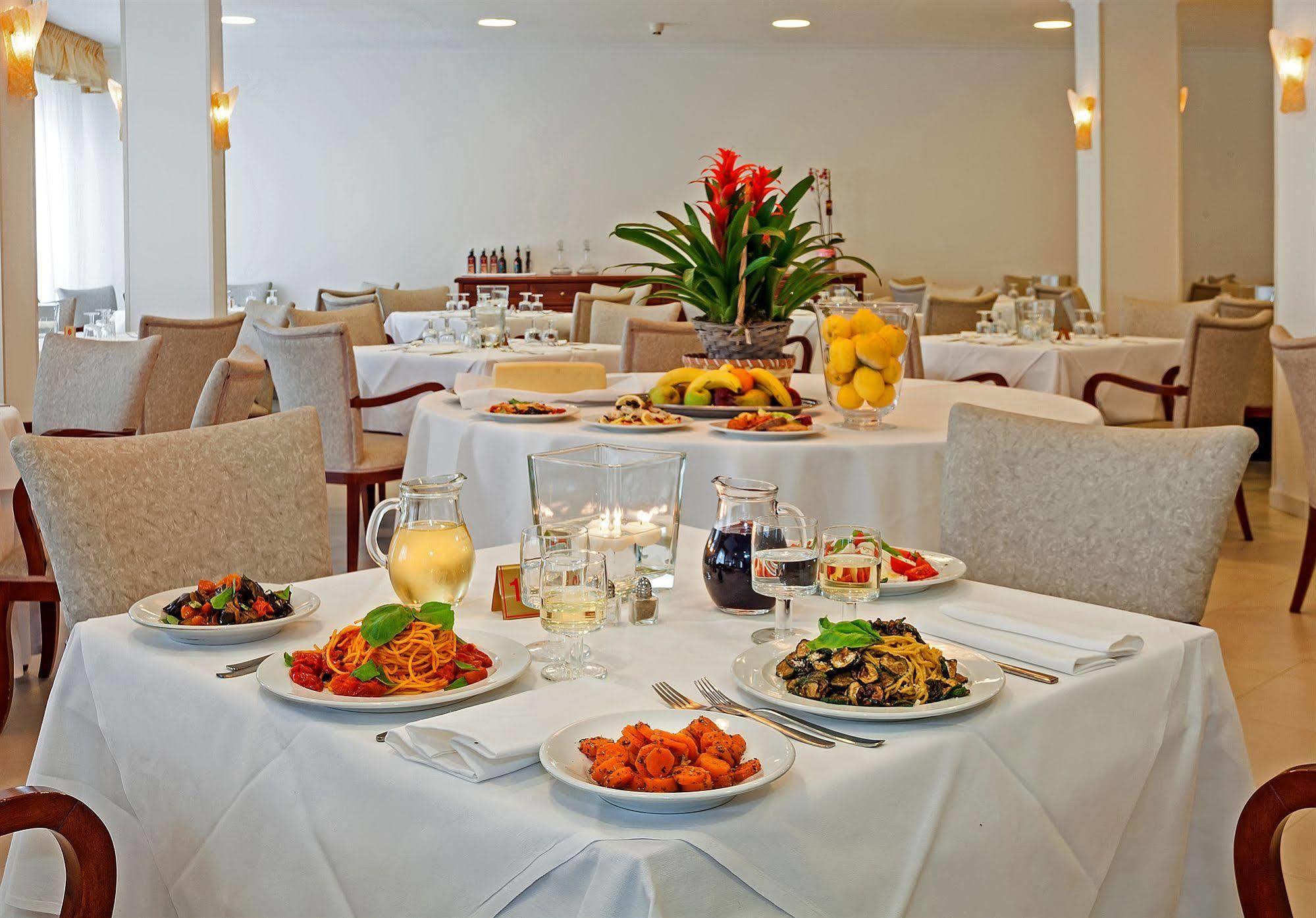 מסה לוברנסה Hotel Caruso מראה חיצוני תמונה