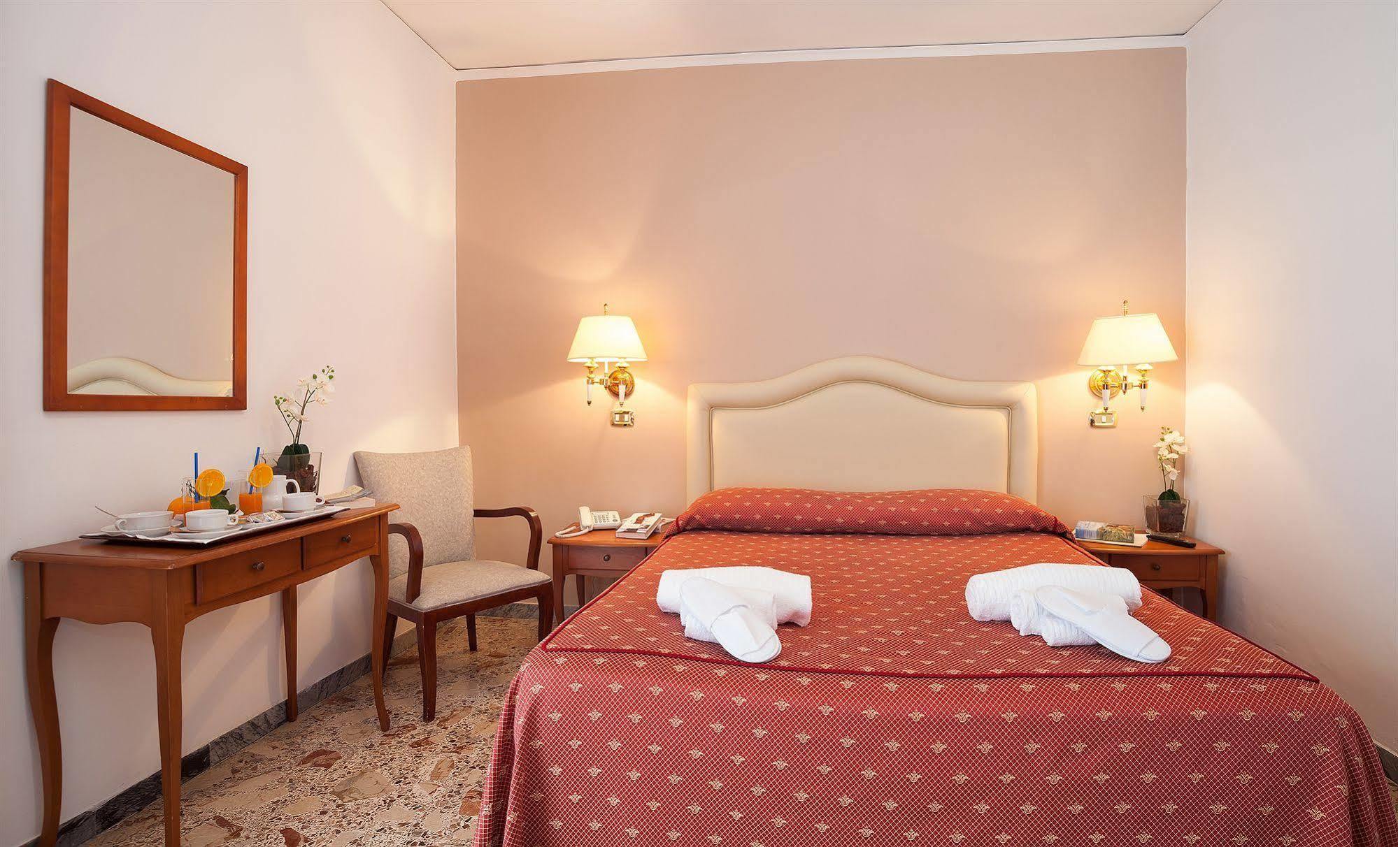 מסה לוברנסה Hotel Caruso מראה חיצוני תמונה